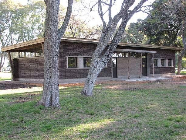 Extensión: Aulario en San Antonio, Salto: taller de construcción con tierra
