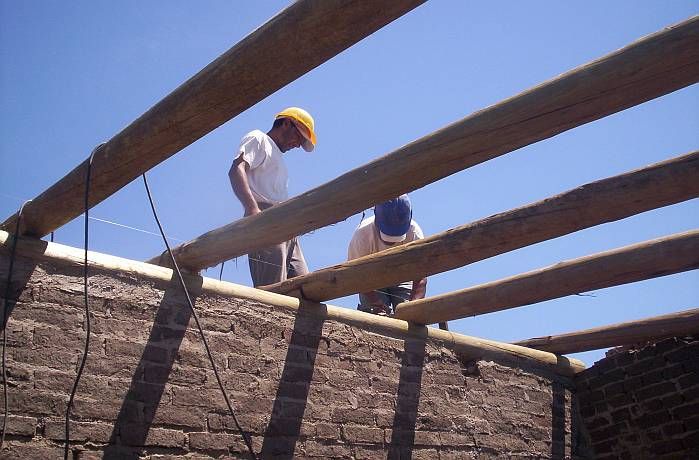 Casa en Salto: arquitectura de tierra en Adobe, Salto