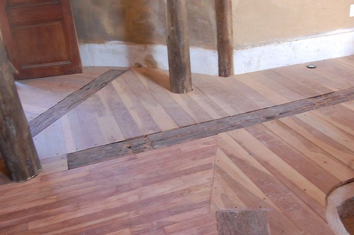 Pisos de la sala de musica de Gustavo.