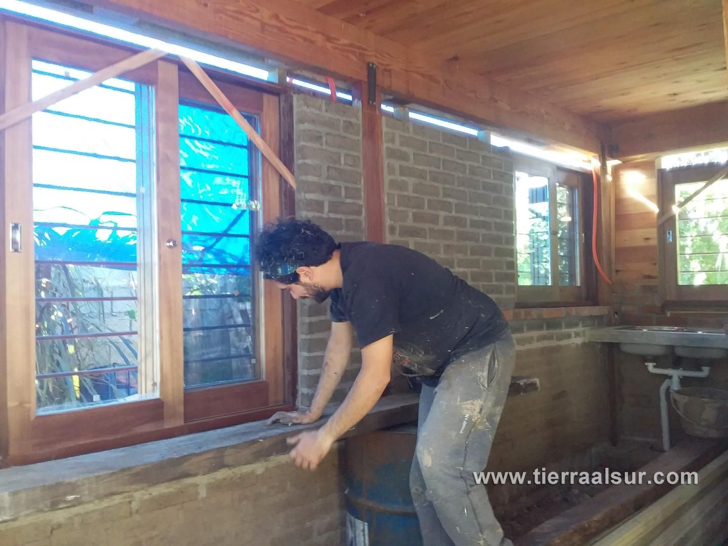Casa de Andrés en Solymar: Paneles de fajina en Solymar, 2022 — foto 10