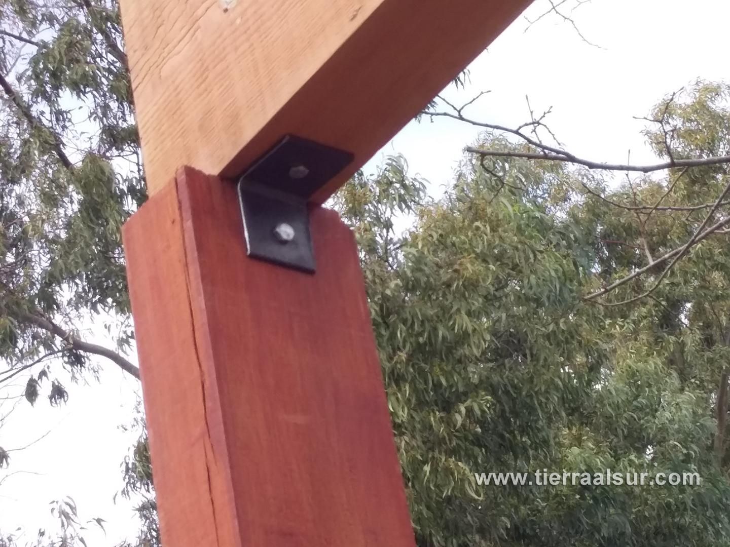En este caso, encuentros de madera a tope.